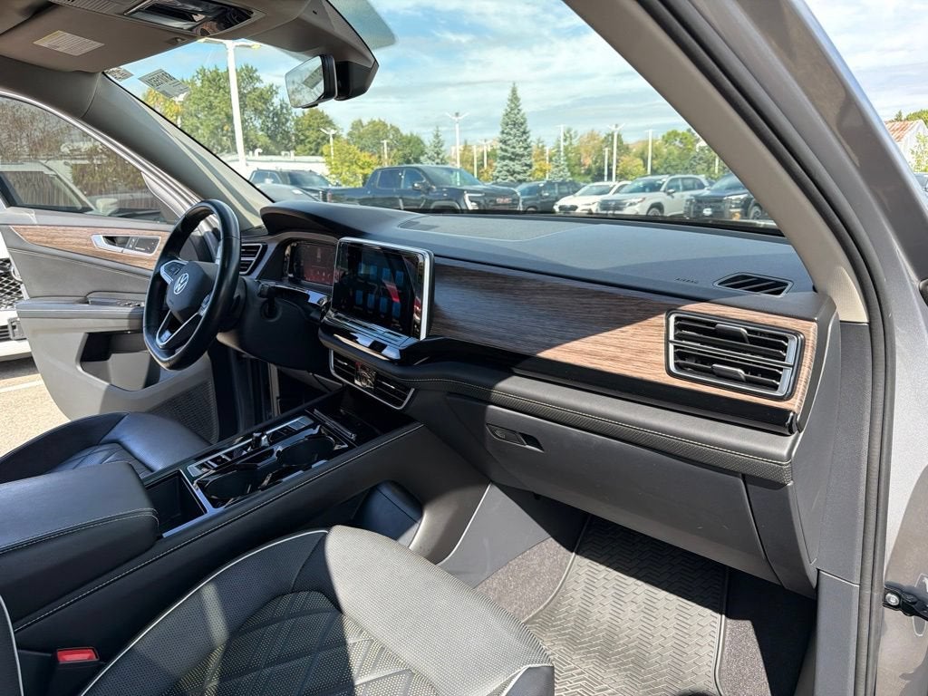2024 Volkswagen Atlas 2.0T SEL Premium R-Line