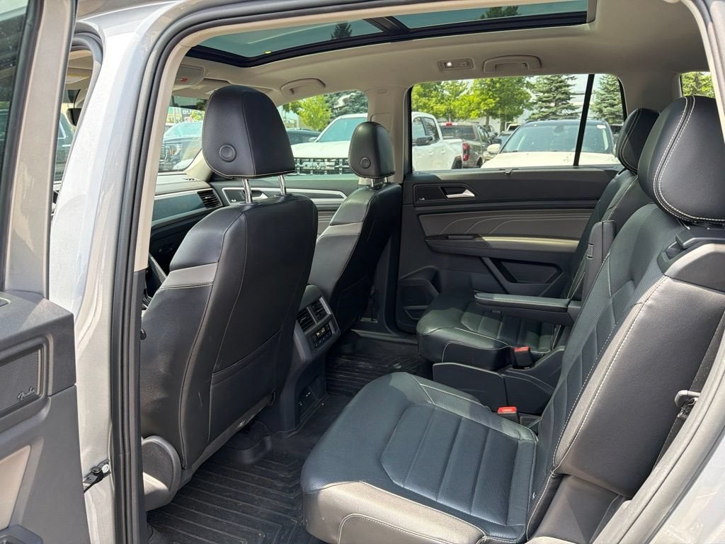2022 Volkswagen Atlas 3.6L V6 SEL Premium R-Line