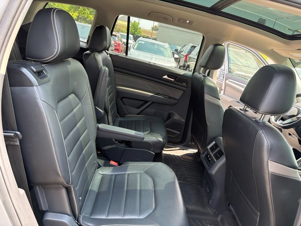 2022 Volkswagen Atlas 3.6L V6 SEL Premium R-Line