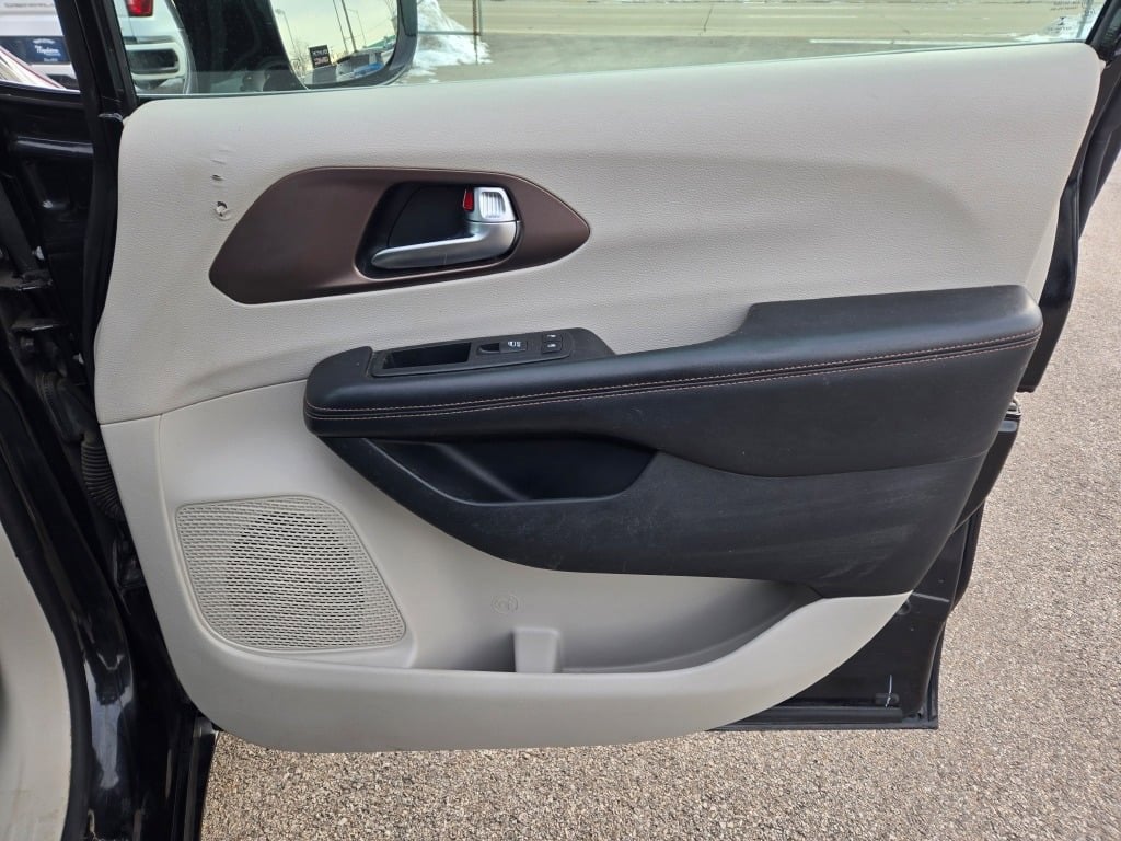 2019 Chrysler Pacifica Touring L Plus