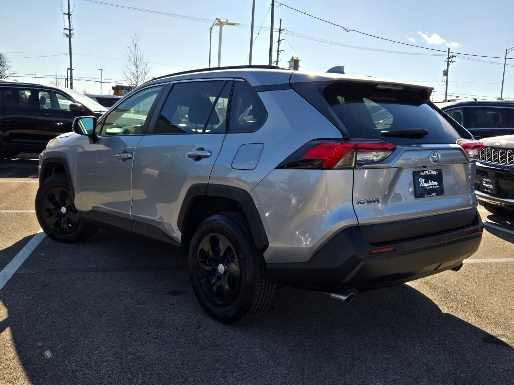 2020 Toyota RAV4 LE