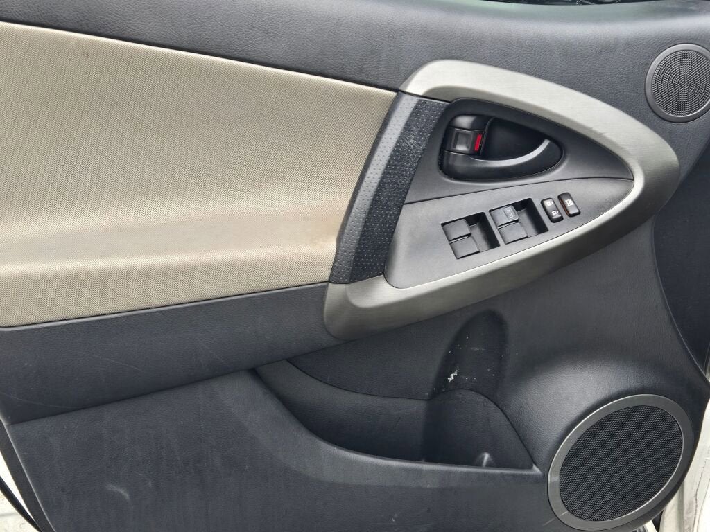 2010 Toyota RAV4 FWD 4dr 4-cyl 4-Spd AT (Natl)