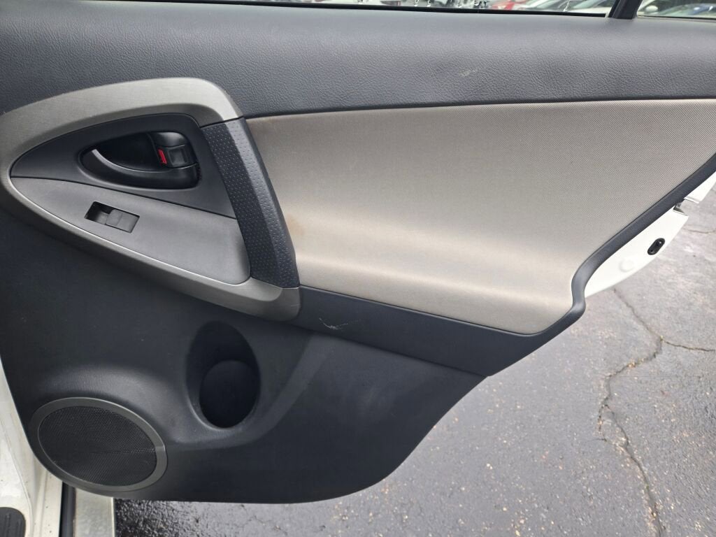 2010 Toyota RAV4 FWD 4dr 4-cyl 4-Spd AT (Natl)