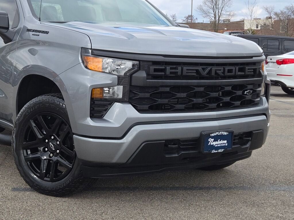 2023 Chevrolet Silverado 1500 Custom