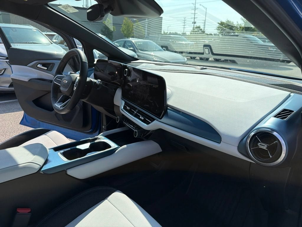 2024 Chevrolet Equinox EV 2LT