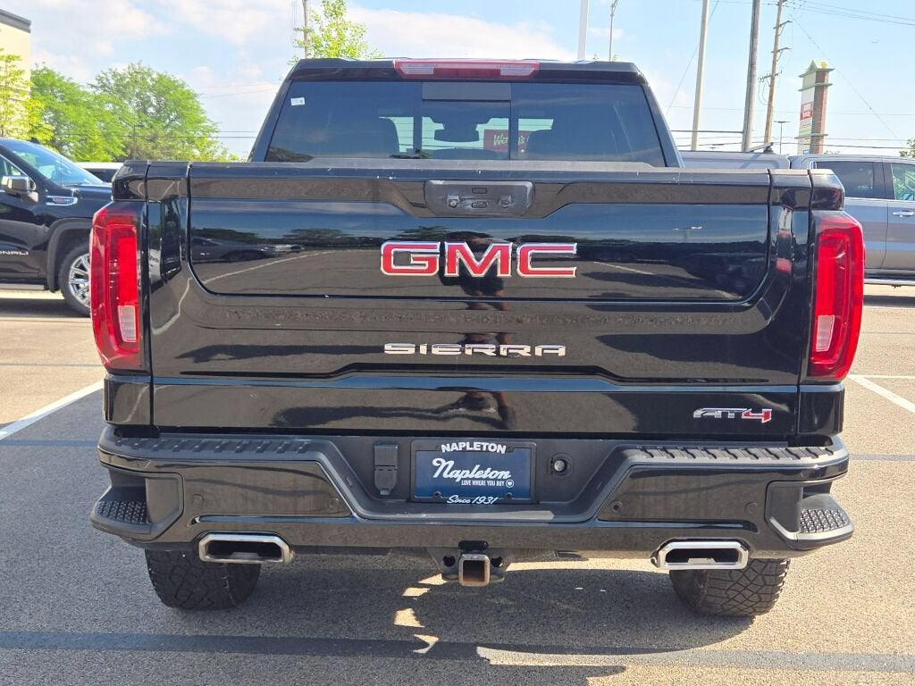 2023 GMC Sierra 1500 AT4