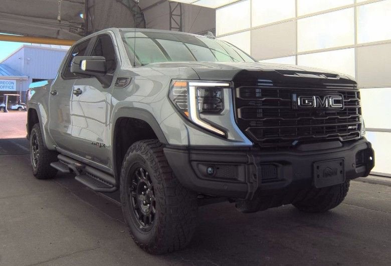 2024 GMC Sierra 4WD Crew Cab Short Box AT4X's photo
