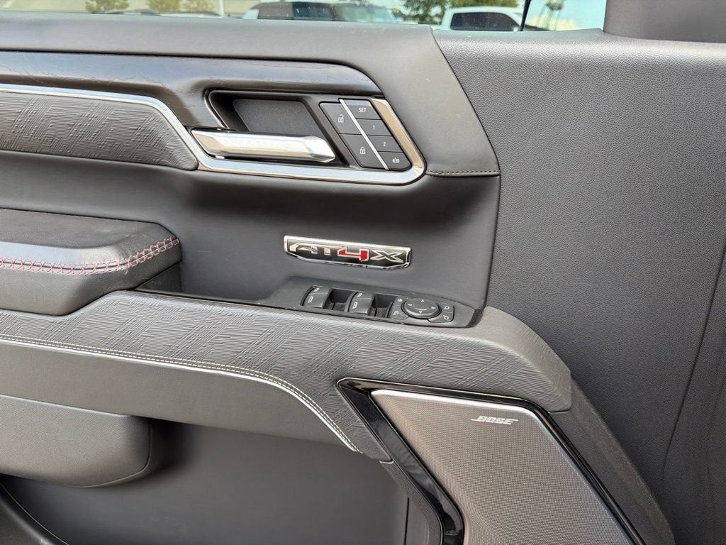2024 GMC Sierra 1500 AT4X