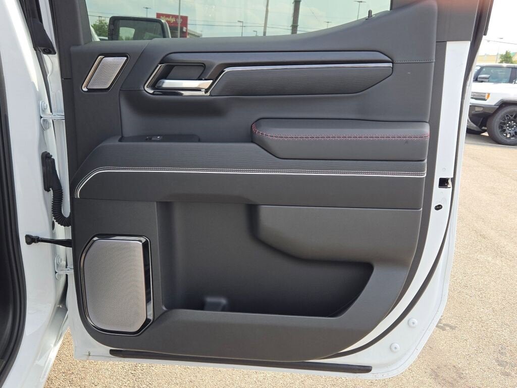 2025 GMC Sierra 1500 AT4X