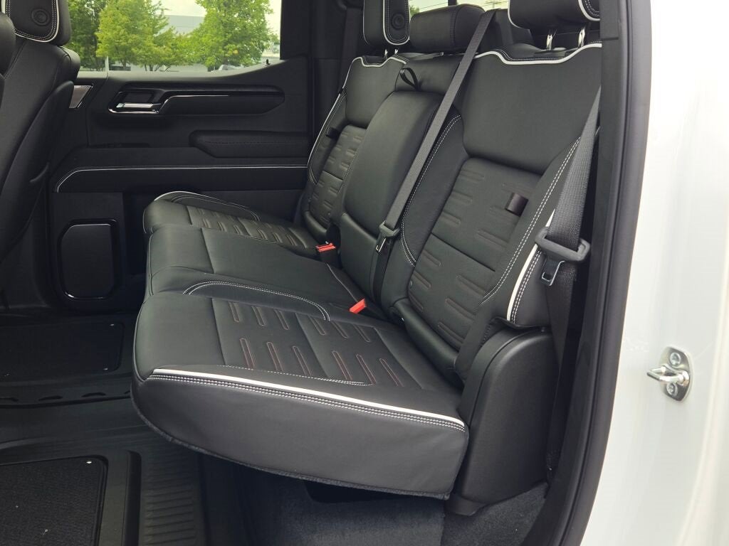 2025 GMC Sierra 1500 AT4X