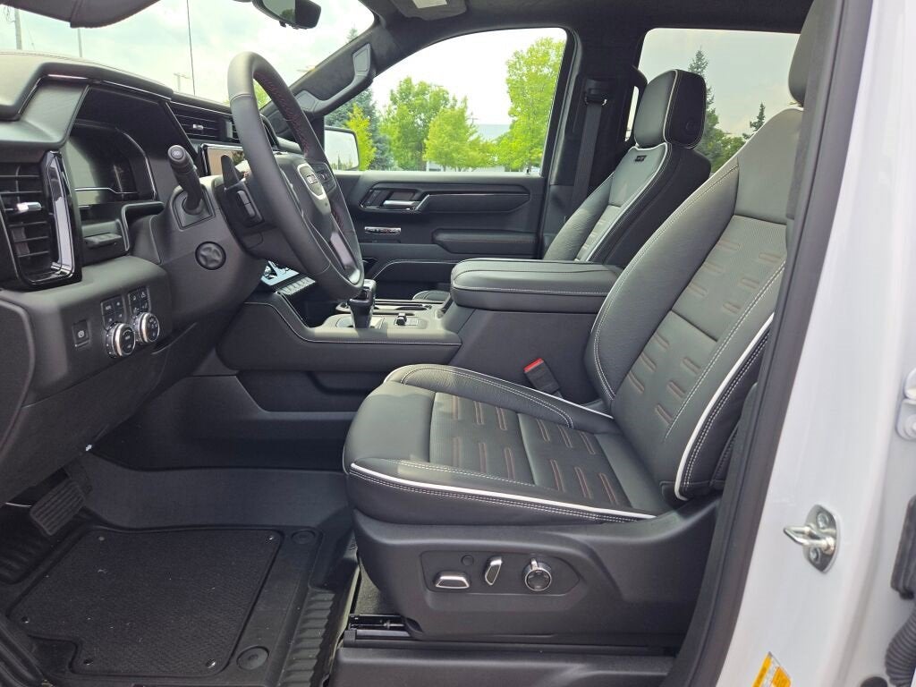 2025 GMC Sierra 1500 AT4X