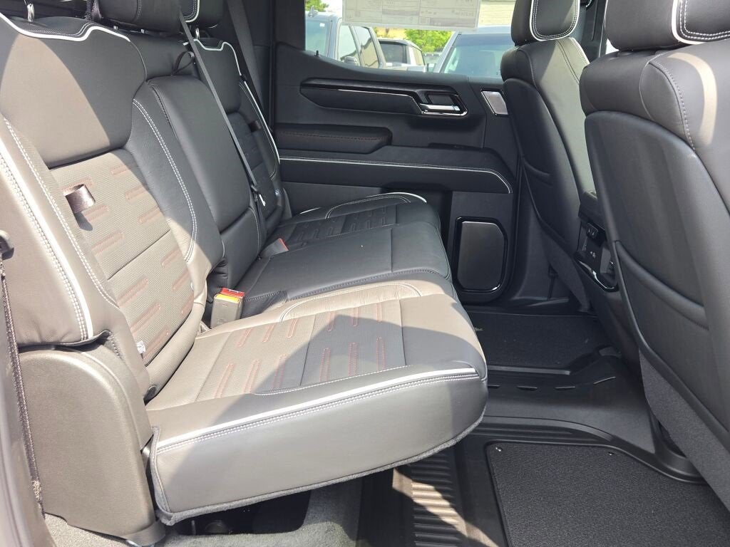 2025 GMC Sierra 1500 AT4X