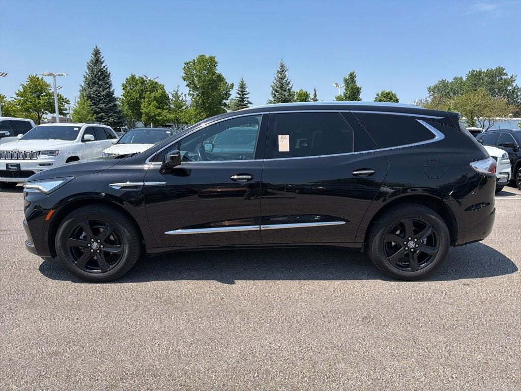 2024 Buick Enclave Essence