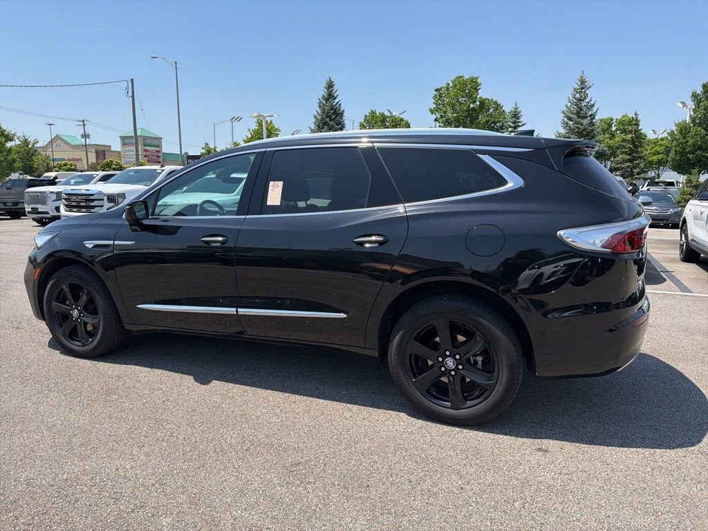 2024 Buick Enclave Essence
