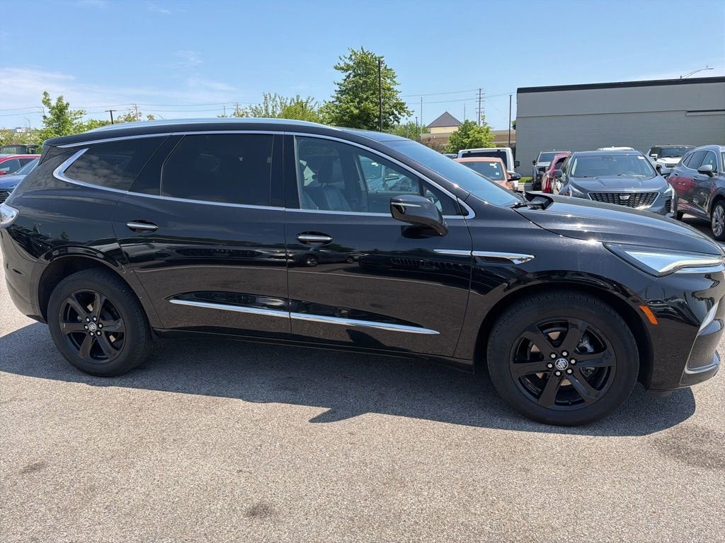 2024 Buick Enclave Essence