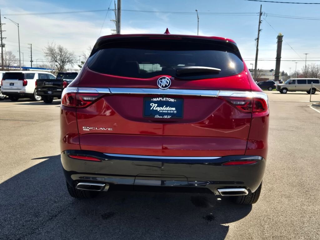 2024 Buick Enclave Essence