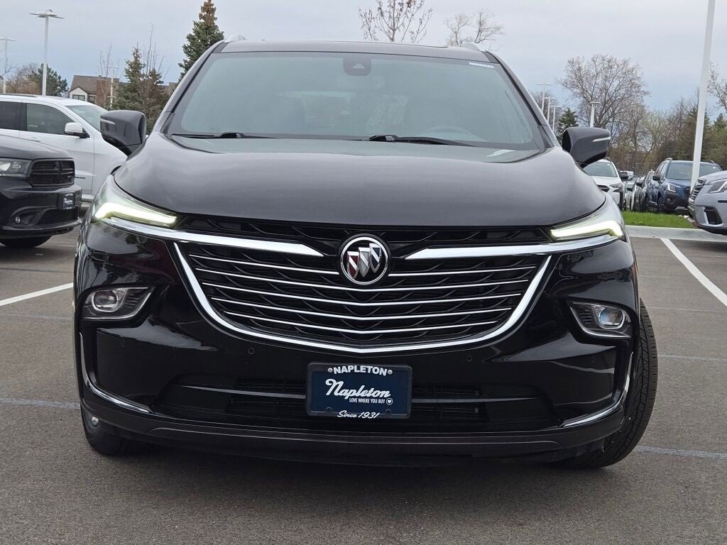 2023 Buick Enclave Essence