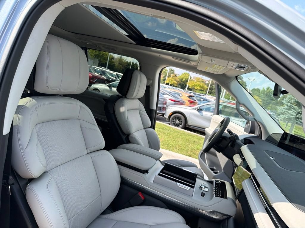 2025 Lincoln Navigator Reserve
