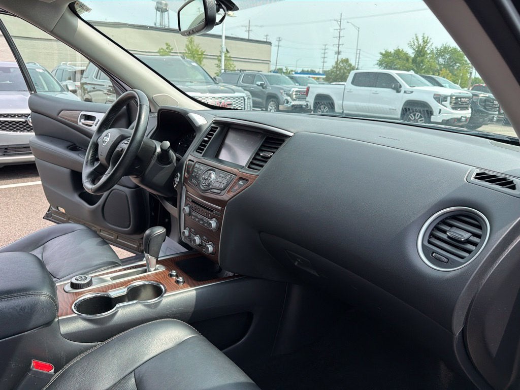 2019 Nissan Pathfinder Platinum