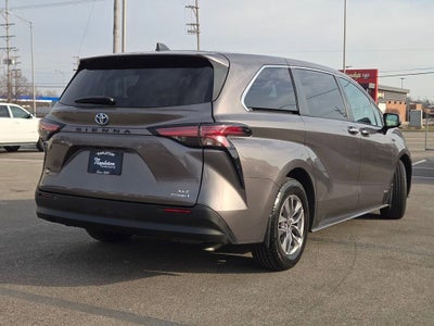 2021 Toyota Sienna XLE