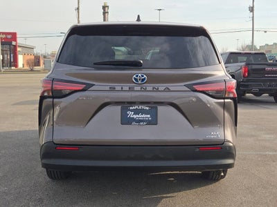2021 Toyota Sienna XLE