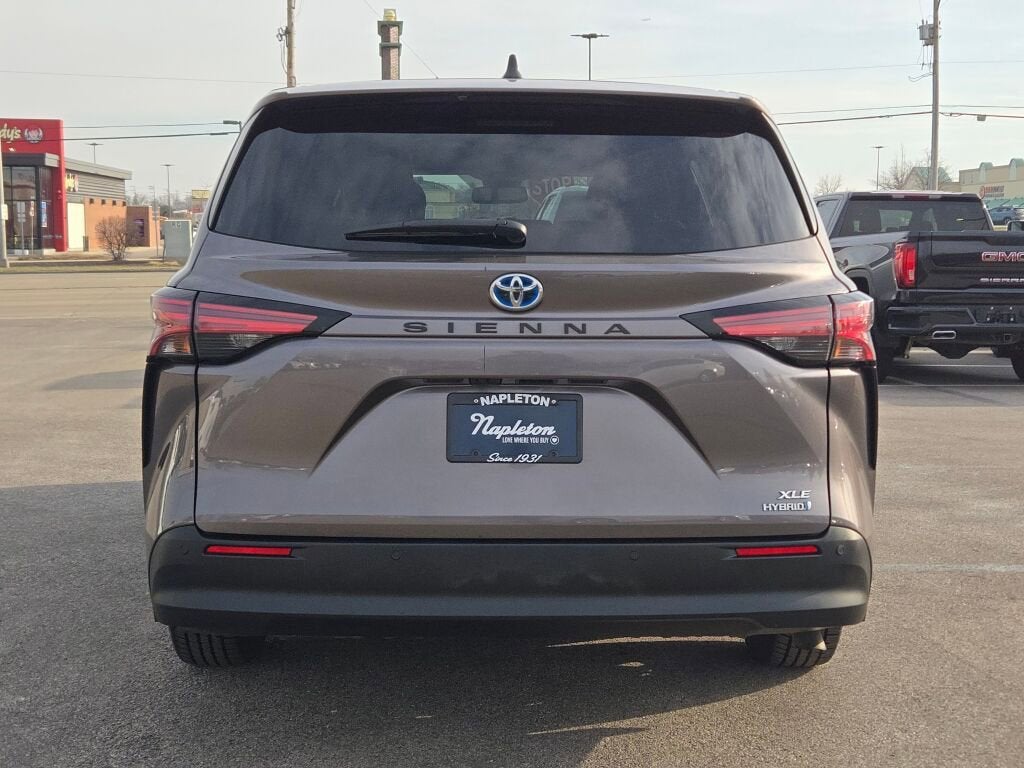 2021 Toyota Sienna XLE