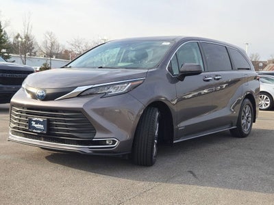 2021 Toyota Sienna XLE
