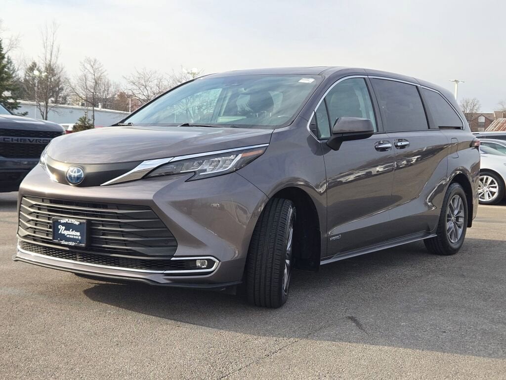 2021 Toyota Sienna XLE