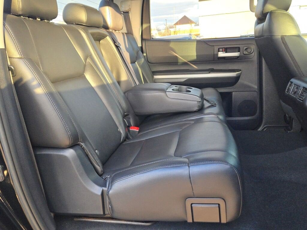 2015 Toyota Tundra 4WD Truck SR5