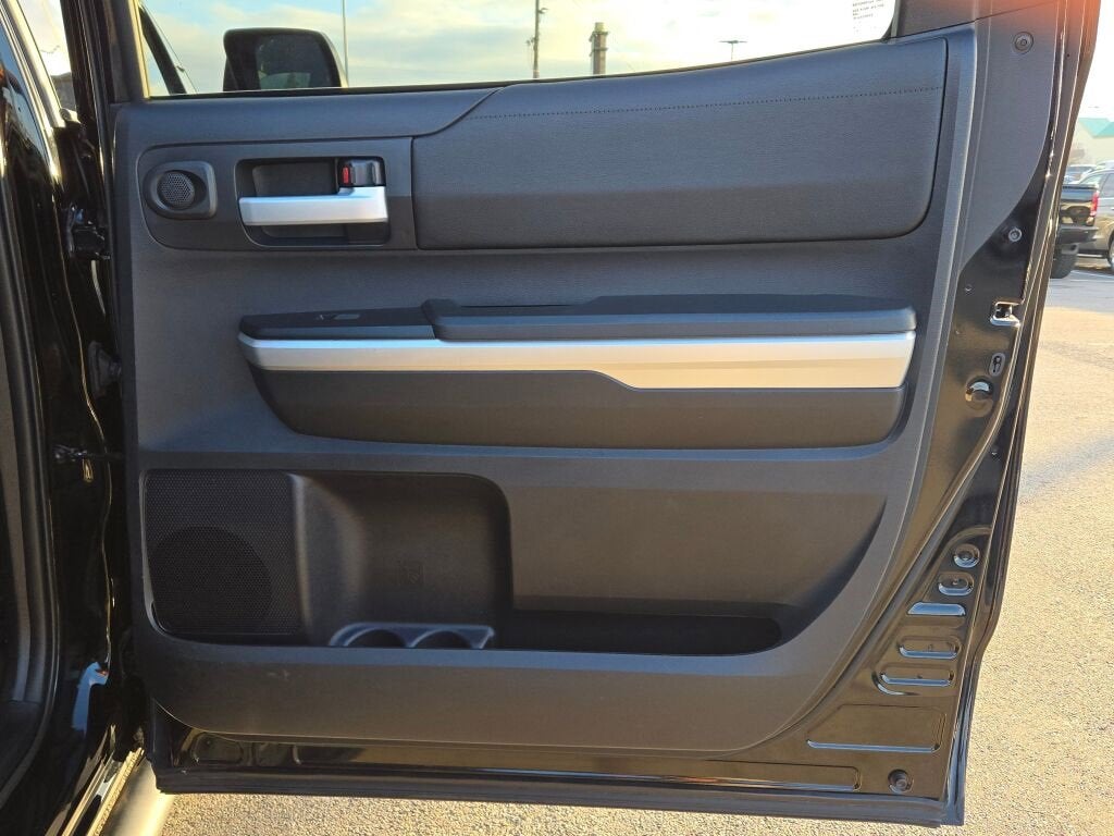 2015 Toyota Tundra 4WD Truck SR5