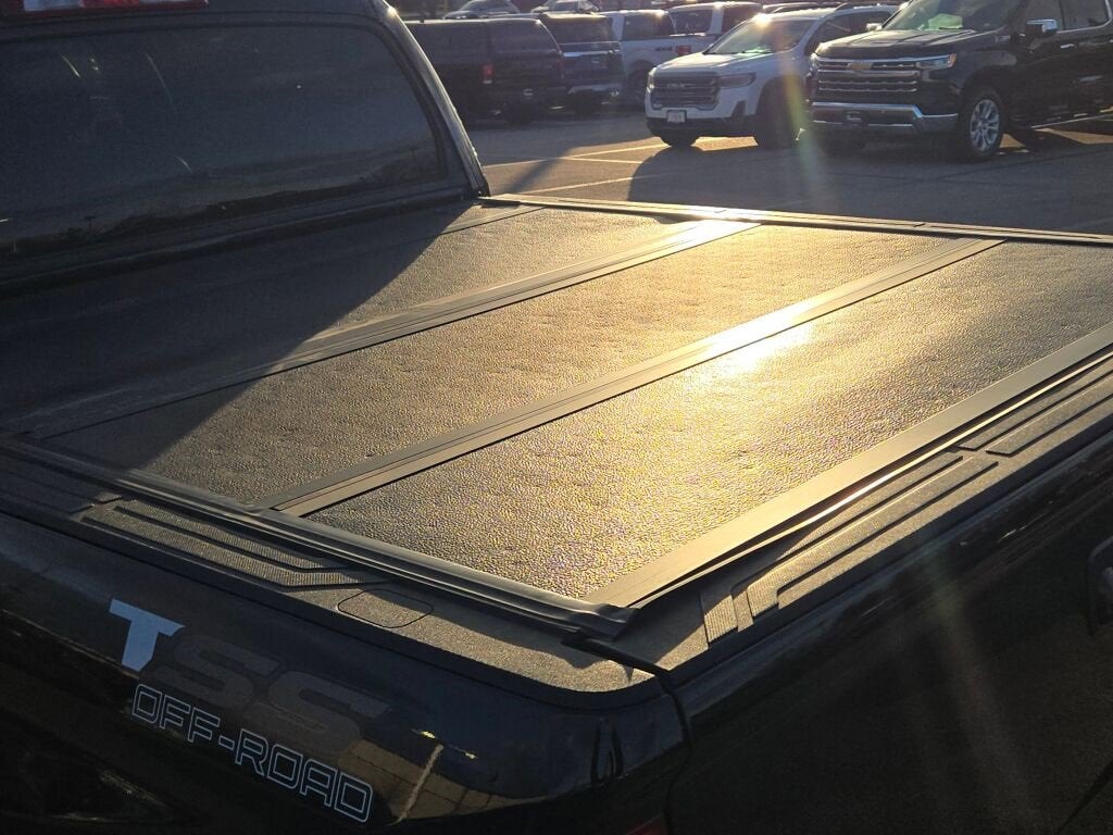 2015 Toyota Tundra 4WD Truck SR5