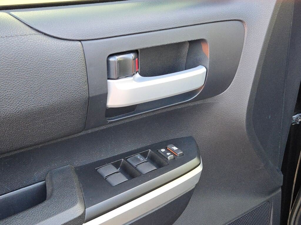 2015 Toyota Tundra 4WD Truck SR5