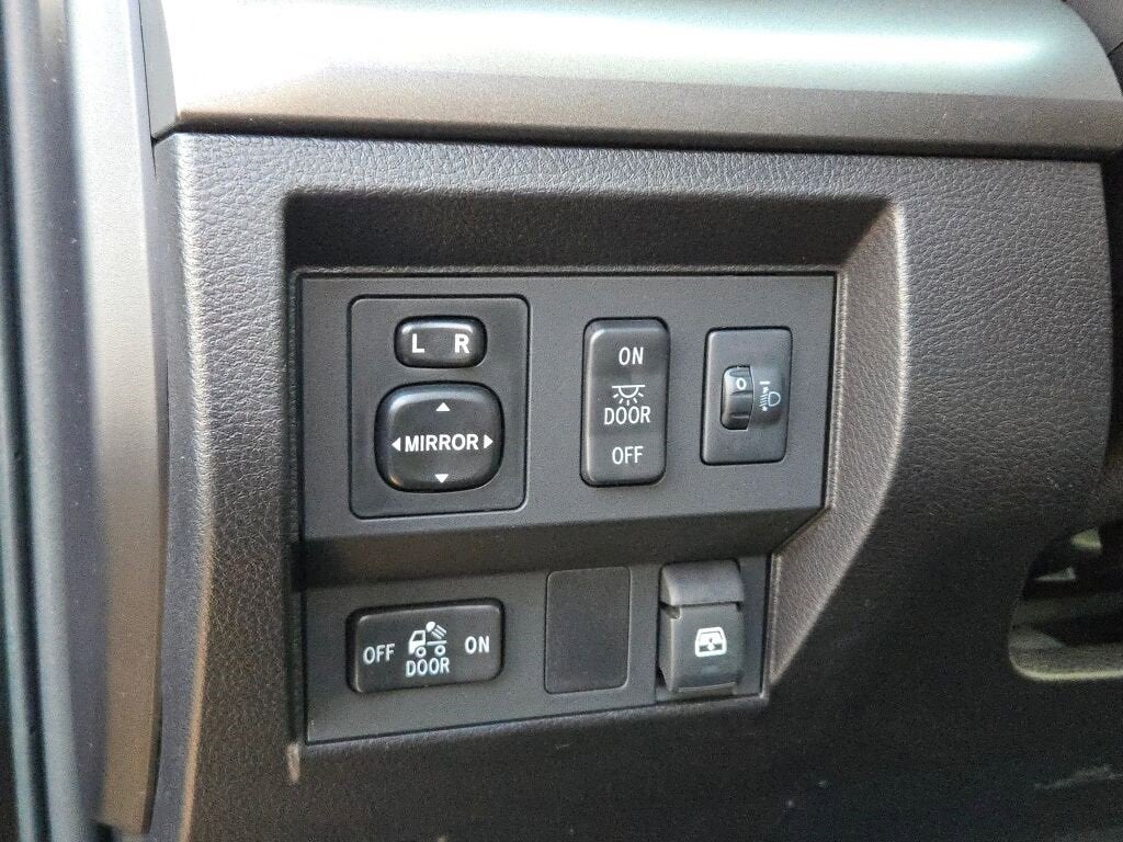 2015 Toyota Tundra 4WD Truck SR5