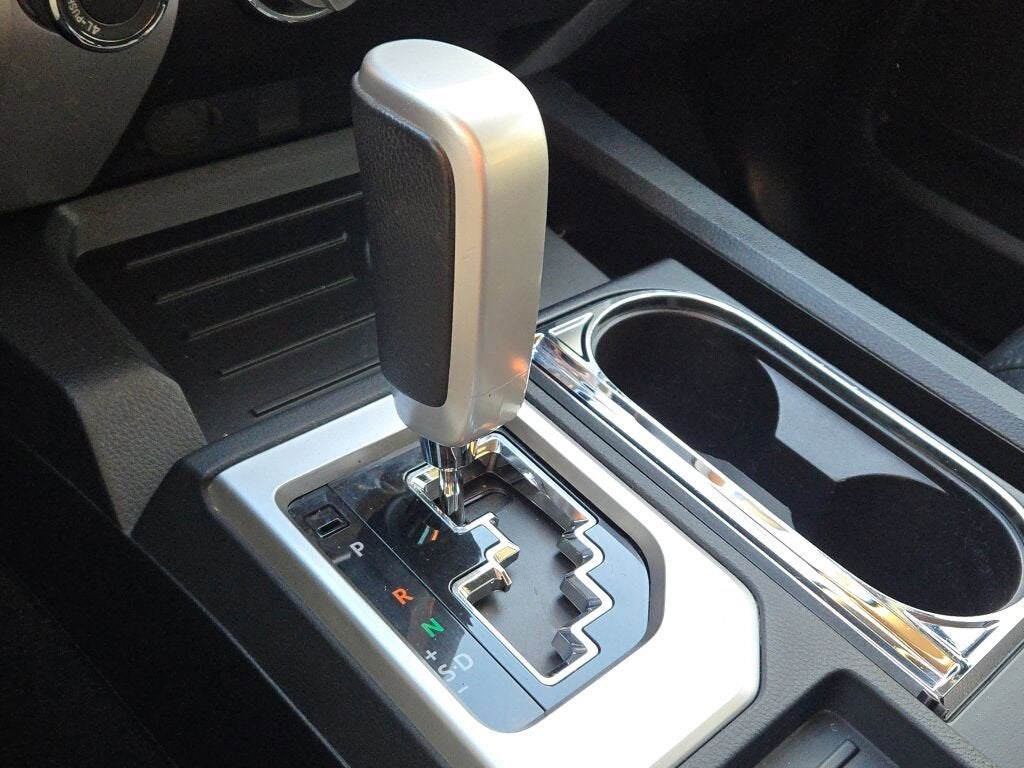 2015 Toyota Tundra 4WD Truck SR5