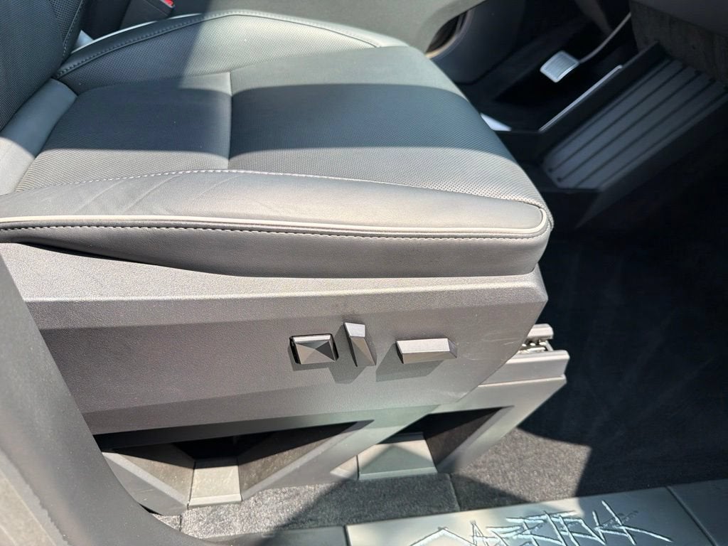 2024 Tesla Cybertruck All-Wheel Drive