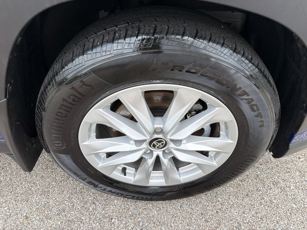 2022 Toyota Corolla Cross LE