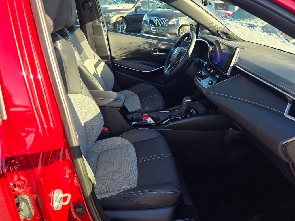 2025 Toyota Corolla Hatchback XSE