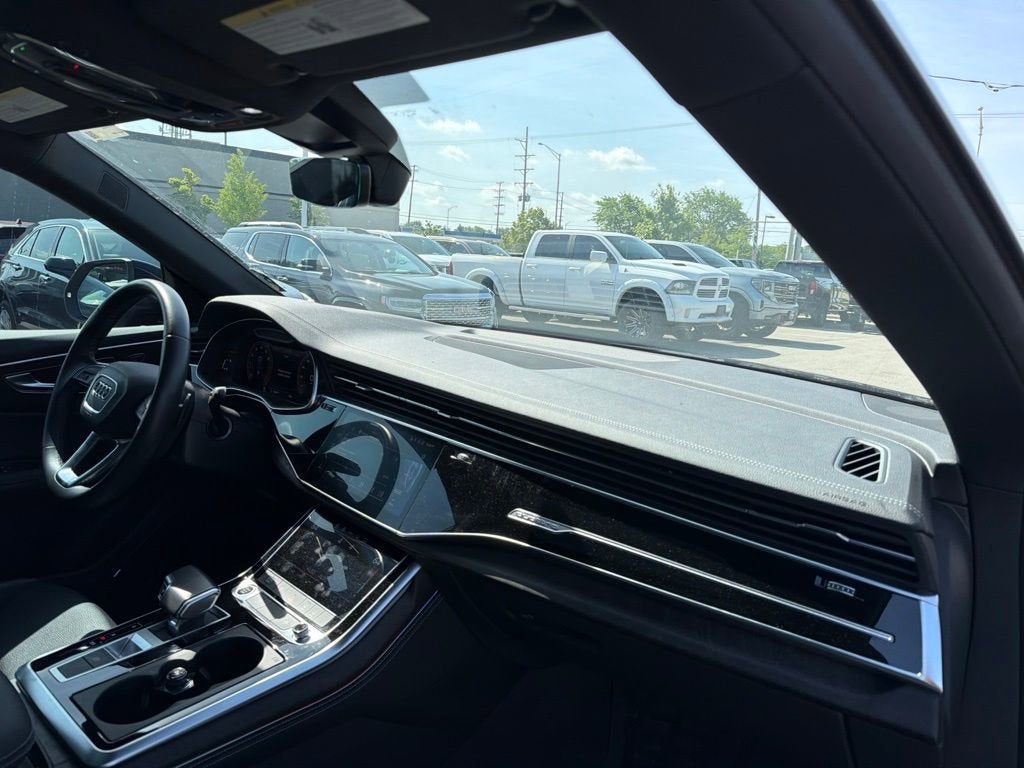 2023 Audi Q8 Premium Plus