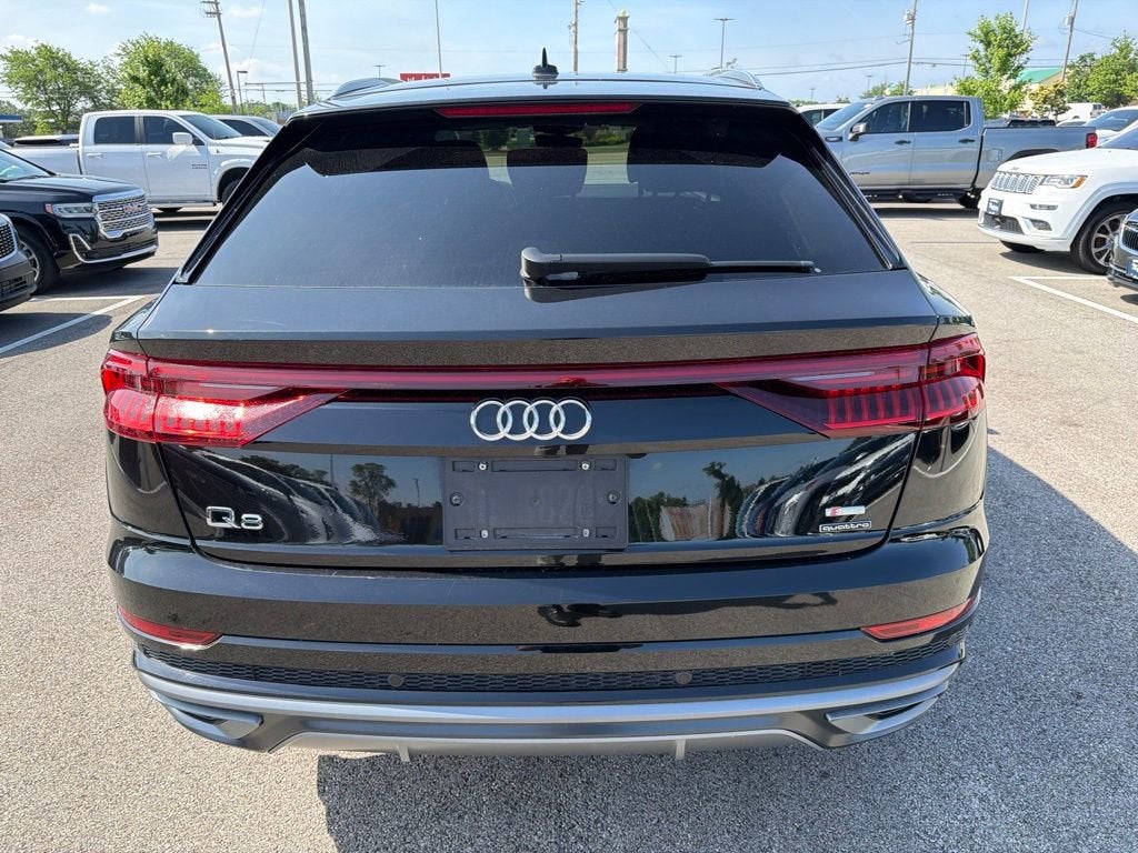 2023 Audi Q8 Premium Plus