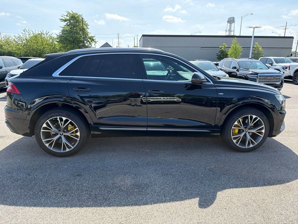 2023 Audi Q8 Premium Plus