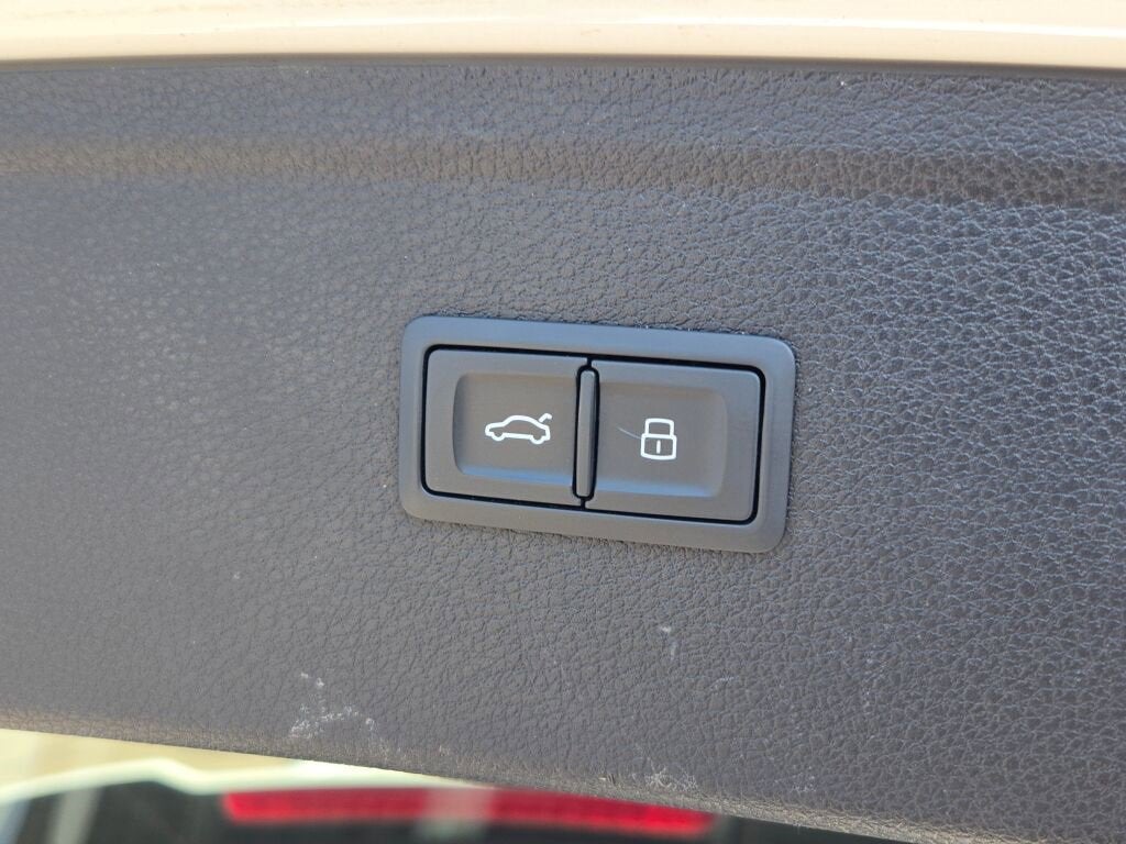 2022 Audi Q5 S line Premium