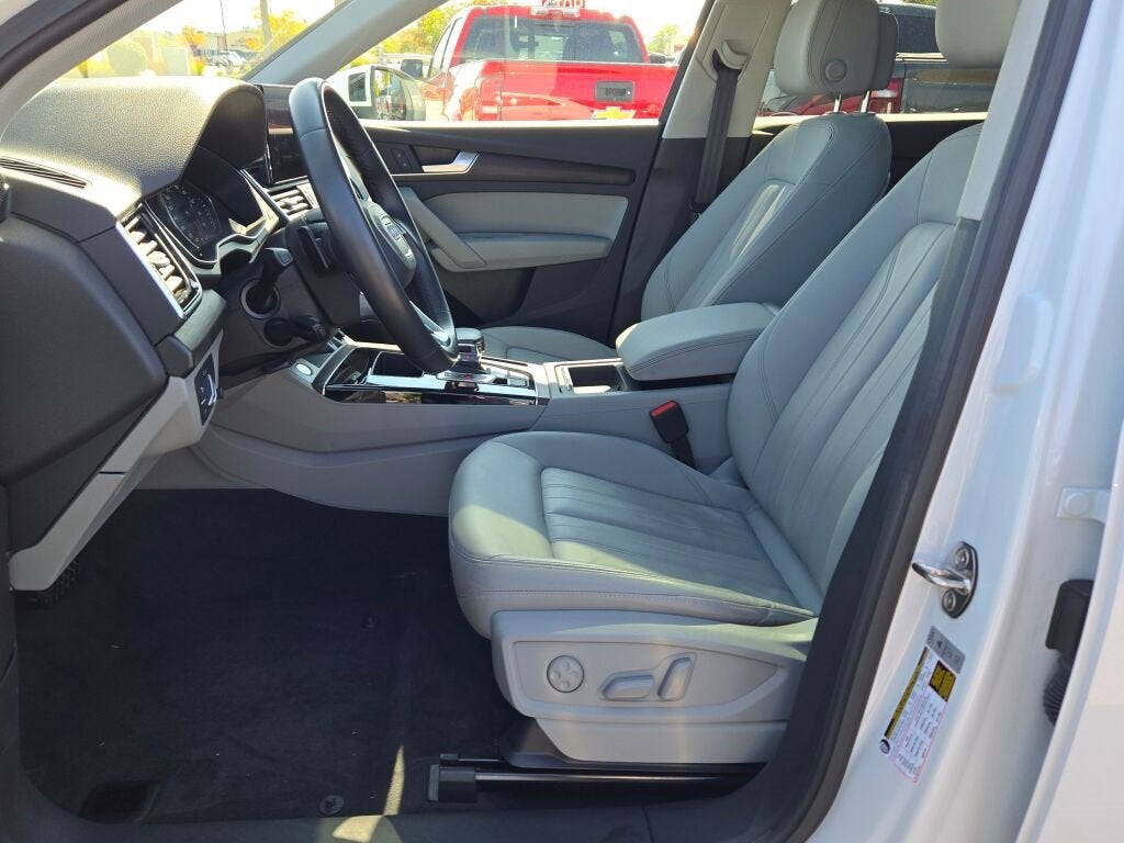 2022 Audi Q5 S line Premium