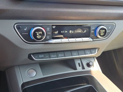 2022 Audi Q5 S line Premium