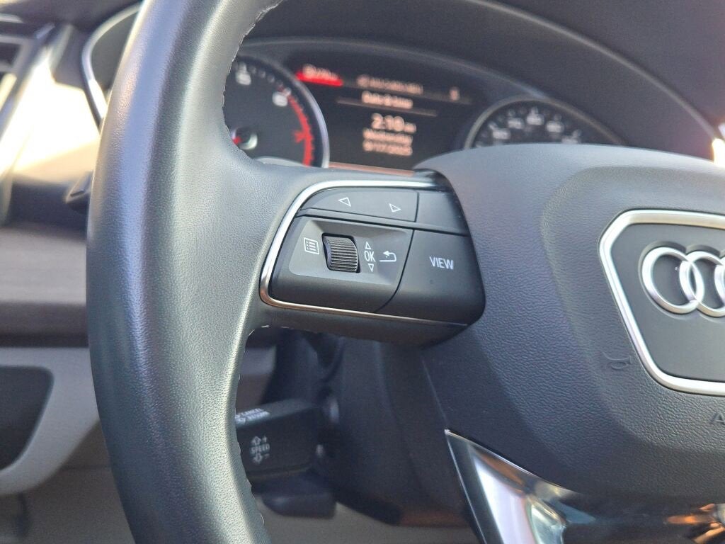 2022 Audi Q5 S line Premium