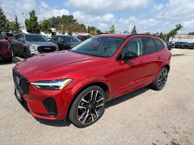2024 Volvo XC60 B5 Ultimate Dark Theme