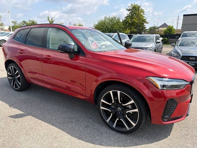 2024 Volvo XC60 B5 Ultimate Dark Theme