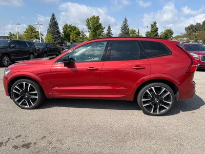 2024 Volvo XC60 B5 Ultimate Dark Theme