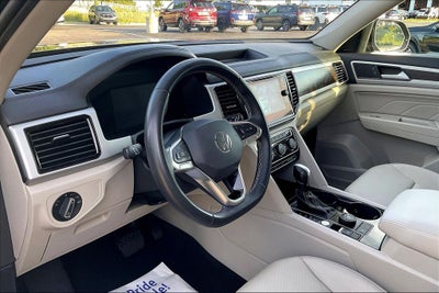 2022 Volkswagen Atlas 3.6L V6 SE w/Technology
