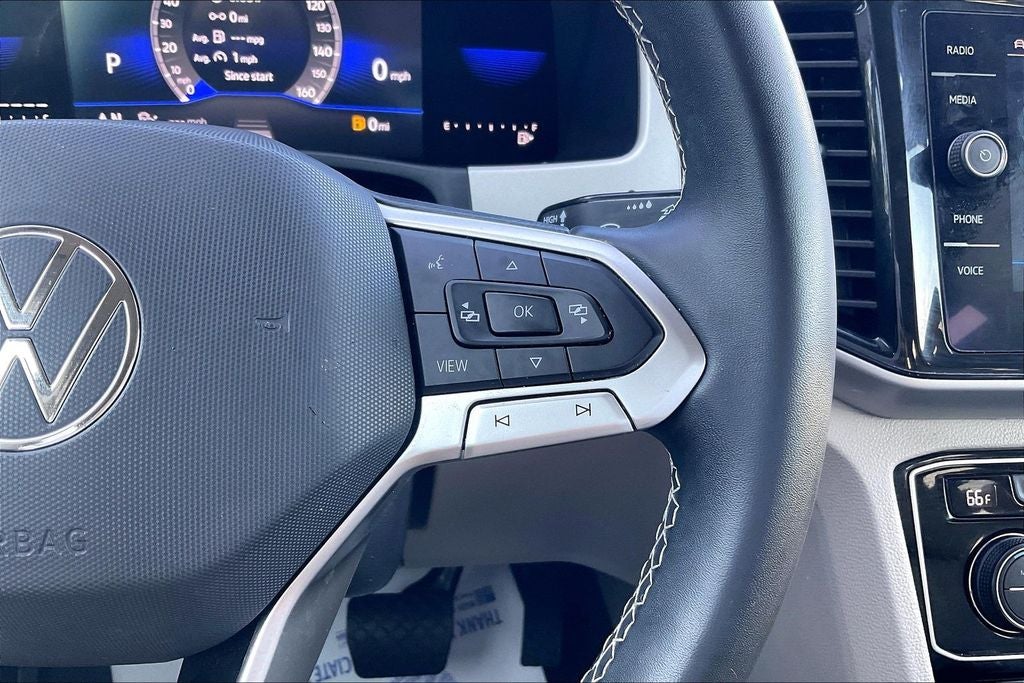 2022 Volkswagen Atlas 3.6L V6 SE w/Technology