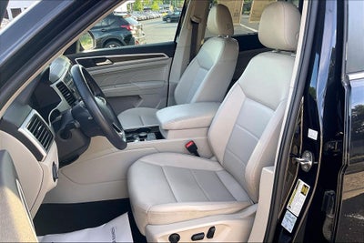 2022 Volkswagen Atlas 3.6L V6 SE w/Technology